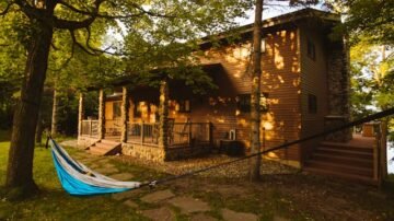 Izolacja fundamentów – jak wykonać izolację przeciwwilgociową, przeciwwodną i cieplną?