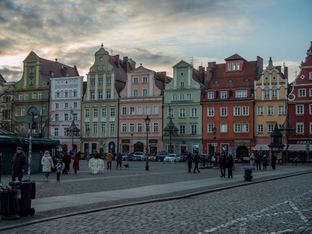 Focus Hotel Premium we Wrocławiu. Biuro zmienia się w czterogwiazdkowy hotel