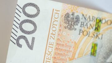 Darowizna od rodziców – czy trzeba zapłacić podatek w najbliższej rodzinie?