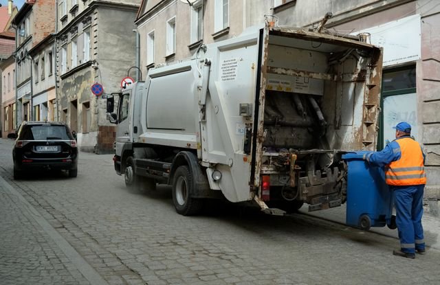 Bezpieczne szambo – jak zadbać o szczelny i wentylowany zbiornik?